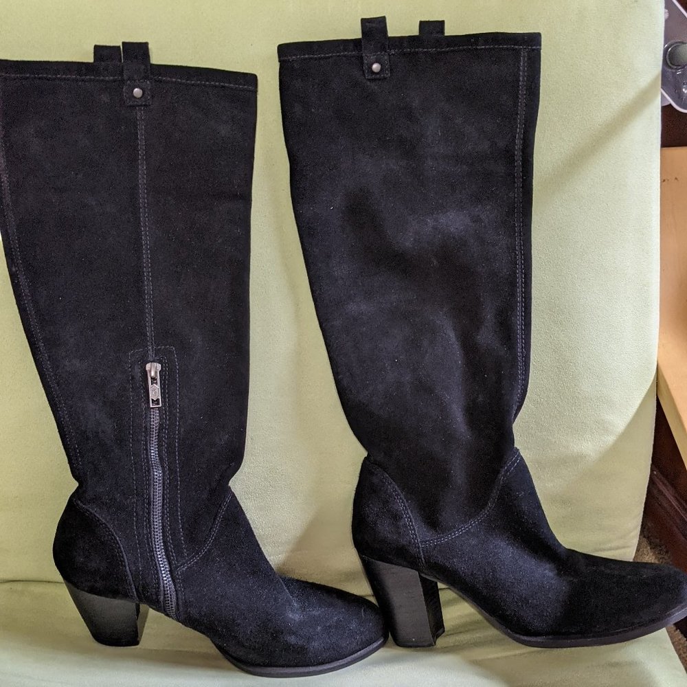 Ugg Australia Ava high heel suede tall US 9.5
